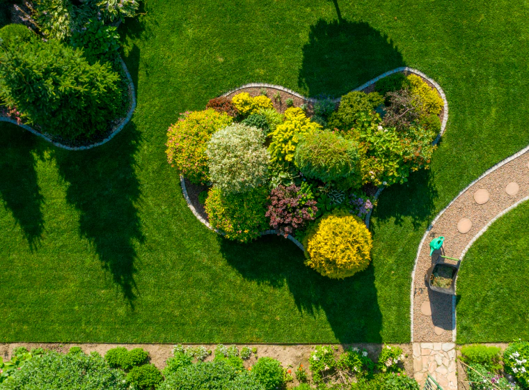 outdoor space clean garden WaterfordTwp MI